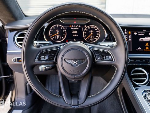 Used 2022 Bentley Continental GT image 22