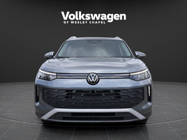 Certified 2025 Volkswagen Tiguan S AWD/4WD image 3
