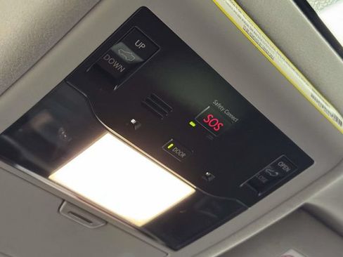 Used 2019 Lexus LX 570 4WD w/ Luxury Package image 55