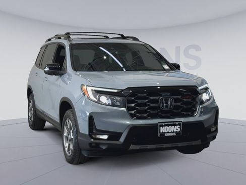 Used 2023 Honda Passport TrailSport image 4