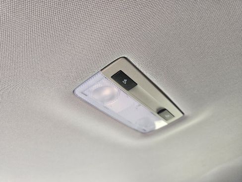 Used 2022 Chevrolet Malibu LT FWD image 31