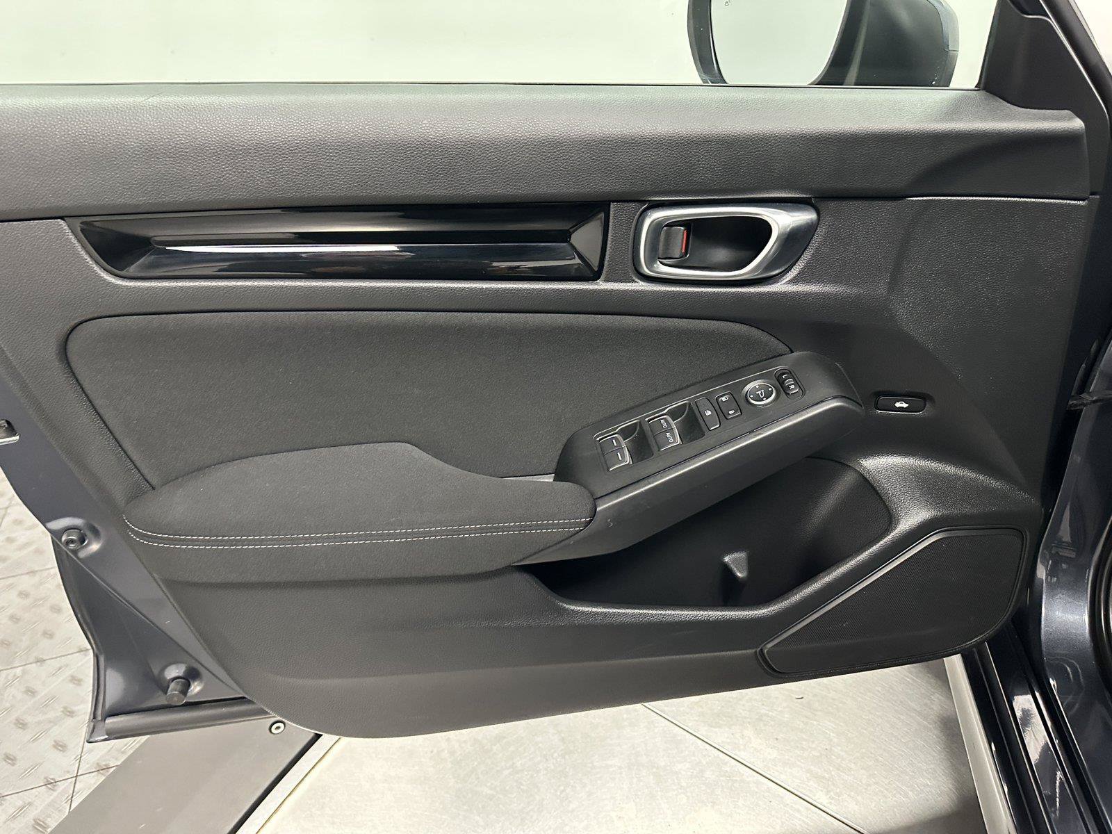 Used 2022 Honda Civic EX image 20