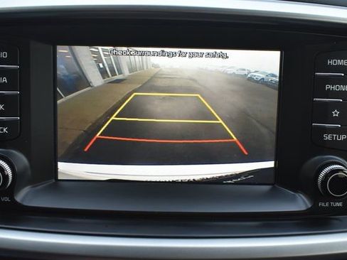 Used 2020 Kia Sorento LX image 25