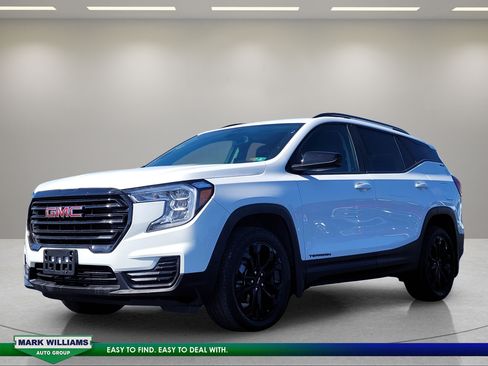 Used 2022 GMC Terrain SLE w/ Driver Convenience Package AWD/4WD image 8