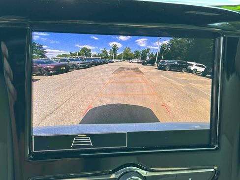 Used 2023 Chevrolet Traverse LS AWD/4WD image 27