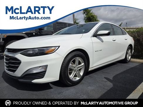 Used 2022 Chevrolet Malibu LS w/ Driver Confidence Package II FWD image 1