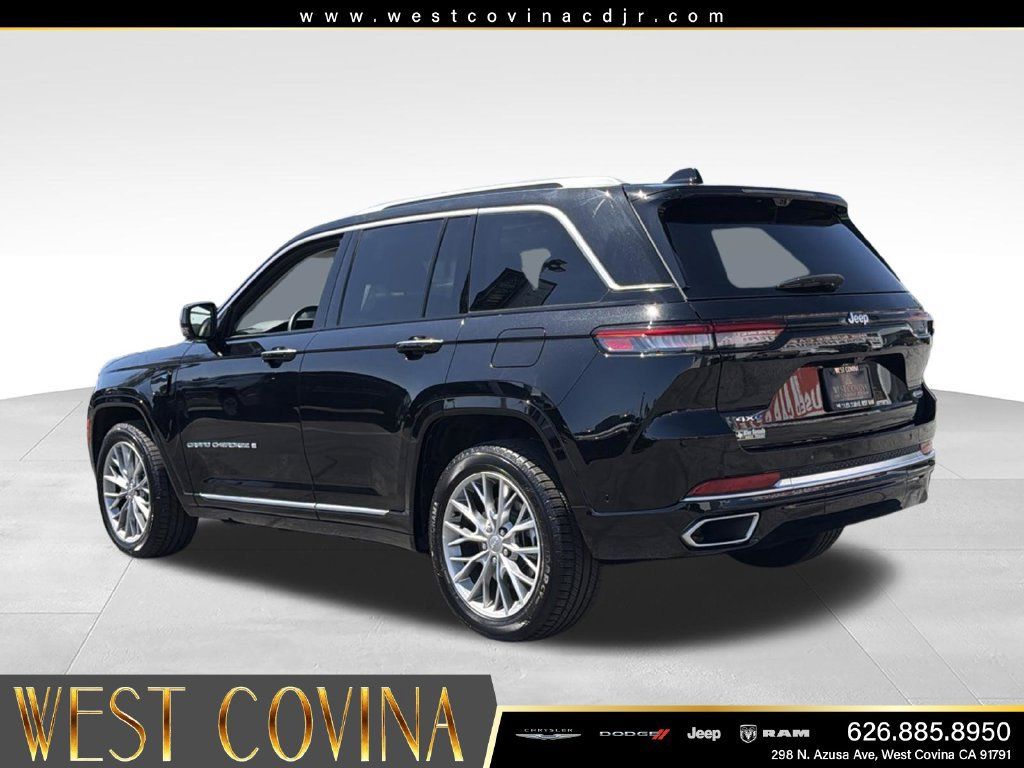 Used 2022 Jeep Grand Cherokee Summit w/ Advanced Protech Group IV AWD/4WD image 7