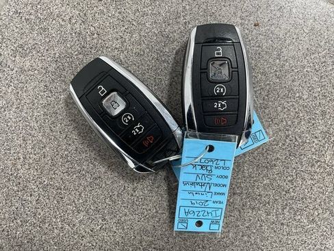 Used 2019 Lincoln Nautilus Reserve AWD/4WD image 29