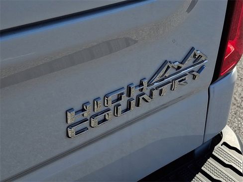 Used 2024 Chevrolet Silverado 1500 High Country w/ Technology Package image 33