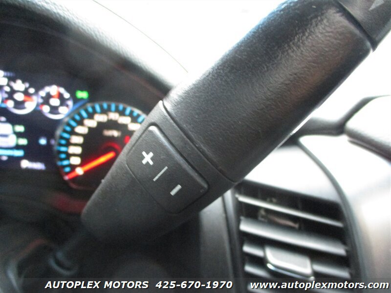 Used 2018 Chevrolet Suburban Premier AWD/4WD image 31