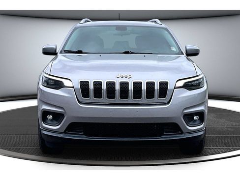 Used 2019 Jeep Cherokee Latitude w/ Popular Appearance Group AWD/4WD image 4