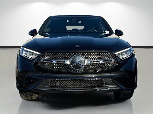 Used 2025 Mercedes-Benz GLC 300 4MATIC image 8