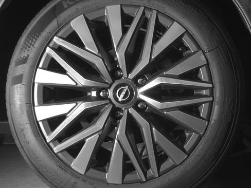Used 2025 Nissan Altima 2.5 SV FWD image 15