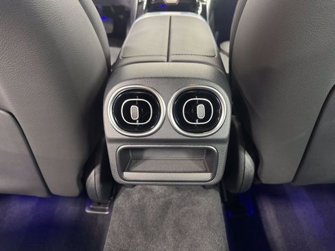 Used 2025 Mercedes-Benz C 300 C 300 image 24