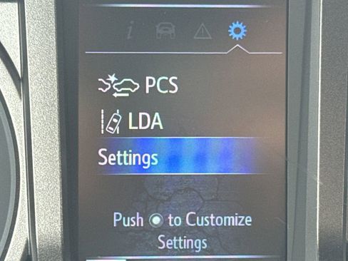 Used 2022 Toyota Tacoma TRD Off-Road w/ Technology Package AWD/4WD image 19