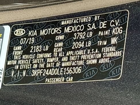 Used 2020 Kia Forte LXS FWD image 29