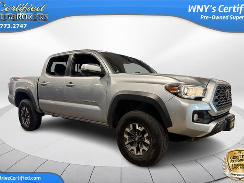 Used 2023 Toyota Tacoma TRD Off-Road AWD/4WD image 3