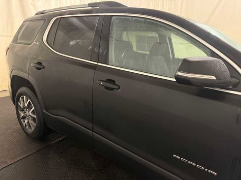 Used 2023 GMC Acadia SLE w/ Driver Convenience Package image 10