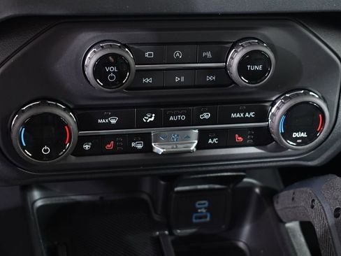New 2025 Ford Bronco Badlands AWD/4WD image 30