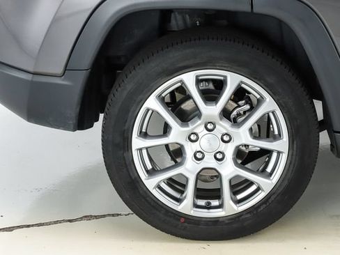 Used 2022 Jeep Compass Latitude AWD/4WD image 17
