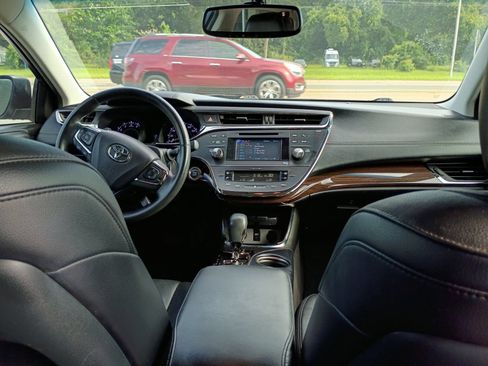 Used 2014 Toyota Avalon XLE Touring FWD image 7