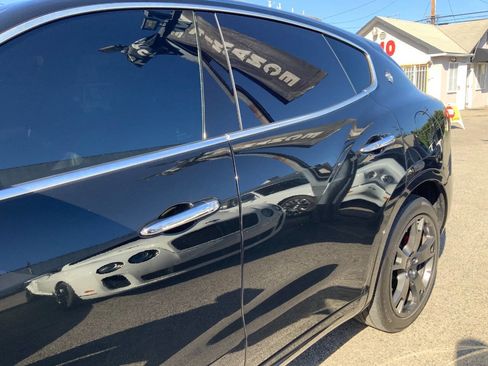 Used 2019 Maserati Levante AWD/4WD image 12