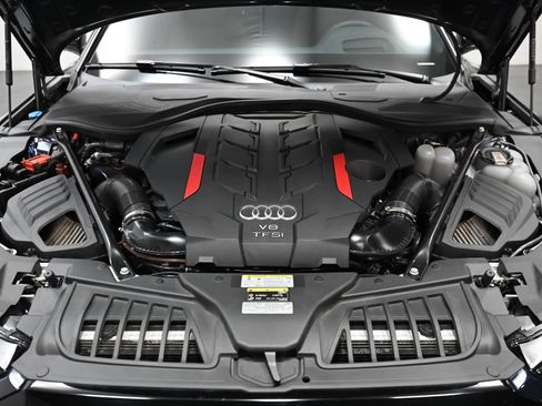 Used 2022 Audi S8 image 47