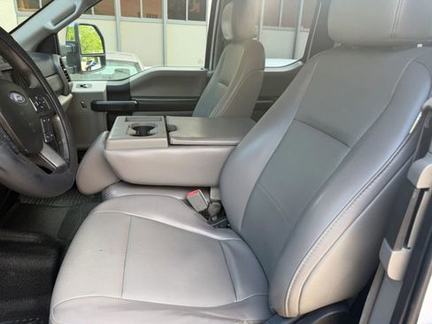 Used 2018 Ford F250 XL w/ Power Equipment Group AWD/4WD image 14