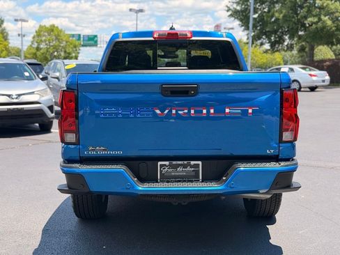 Used 2024 Chevrolet Colorado LT w/ LT Convenience Package RWD image 9