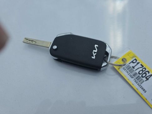 Used 2025 Kia Sportage LX FWD image 26