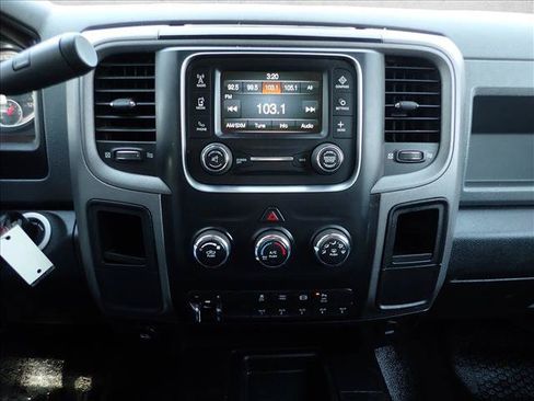 Used 2018 RAM 2500 Tradesman w/ Chrome Appearance Group AWD/4WD image 14