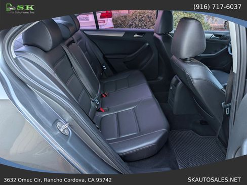 Used 2017 Volkswagen Jetta SE FWD image 27