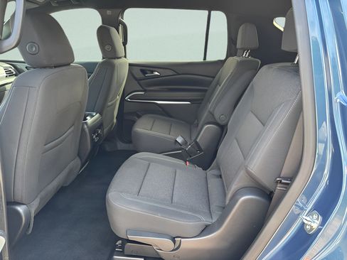 Used 2025 Chevrolet Traverse LT AWD/4WD image 5