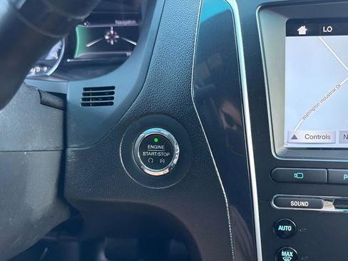 Used 2017 Ford Explorer Limited FWD image 25