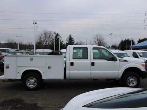 Used 2012 Ford F250 XL w/ Skid Plate Pkg image 12