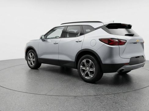 Used 2025 Chevrolet Blazer LT FWD image 6