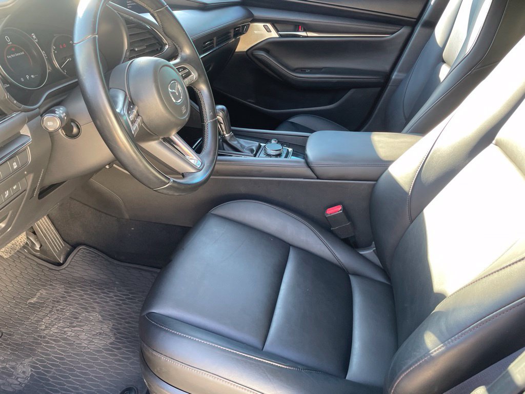 Used 2019 MAZDA MAZDA3 Sedan w/ Preferred Package FWD image 9
