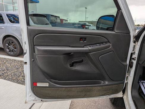 Used 2005 Chevrolet Silverado 1500 LS image 10