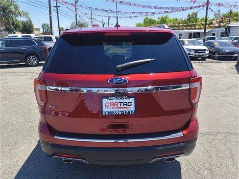 Used 2018 Ford Explorer XLT w/ Equipment Group 202A FWD image 12