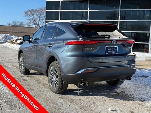 Used 2023 Toyota Venza Limited image 5