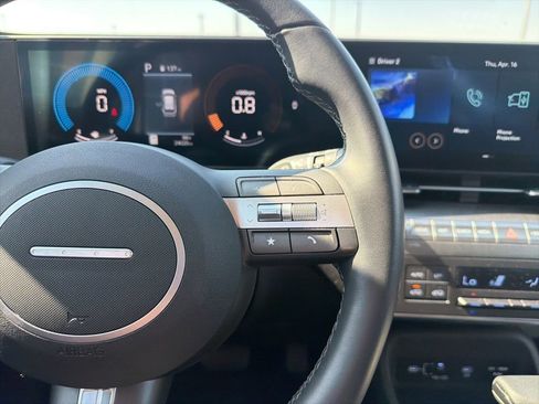 Used 2025 Hyundai Kona SEL image 14