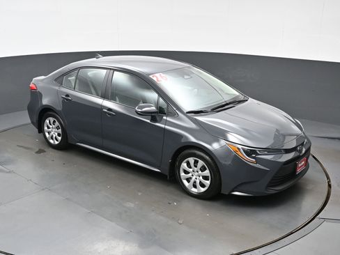 Used 2026 Toyota Corolla LE FWD image 32