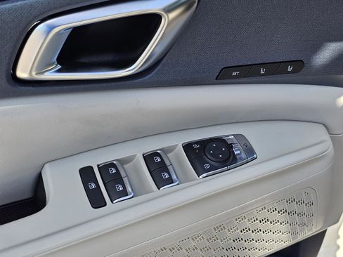 New 2026 Kia Carnival EX FWD image 15