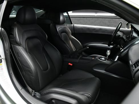 Used 2008 Audi R8 V8 image 27