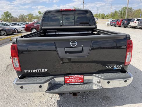 Used 2019 Nissan Frontier SV w/ Value Truck Package AWD/4WD image 4