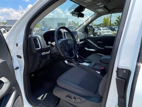 Used 2025 Nissan Frontier SV RWD image 36