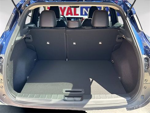 New 2025 Nissan Kicks SR image 6