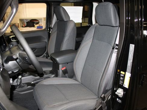 New 2026 Jeep Gladiator Sport image 24