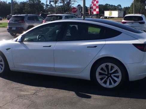 Used 2021 Tesla Model 3 Standard Range Plus image 6