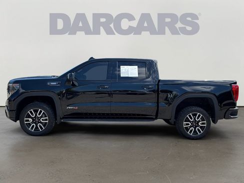 Used 2024 GMC Sierra 1500 AT4 w/ Technology Package AWD/4WD image 4